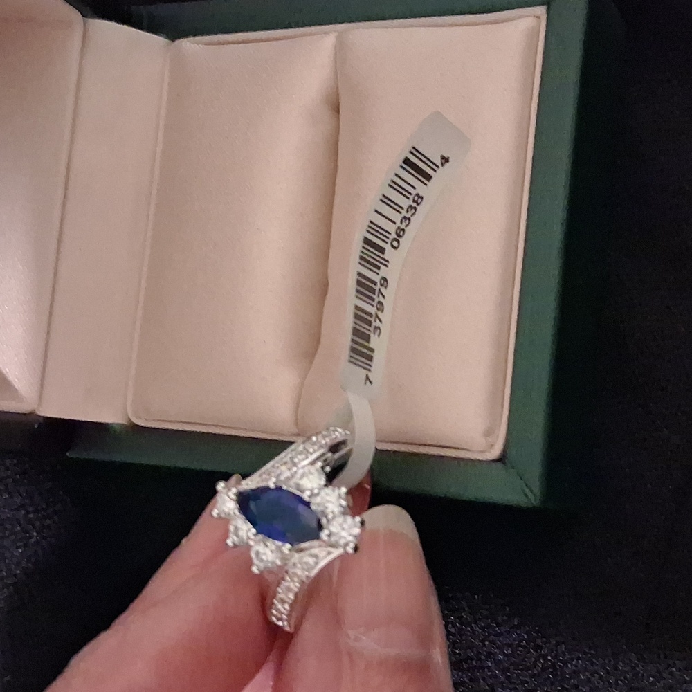 Dazzling Silver Ring with Blue Gemstone
